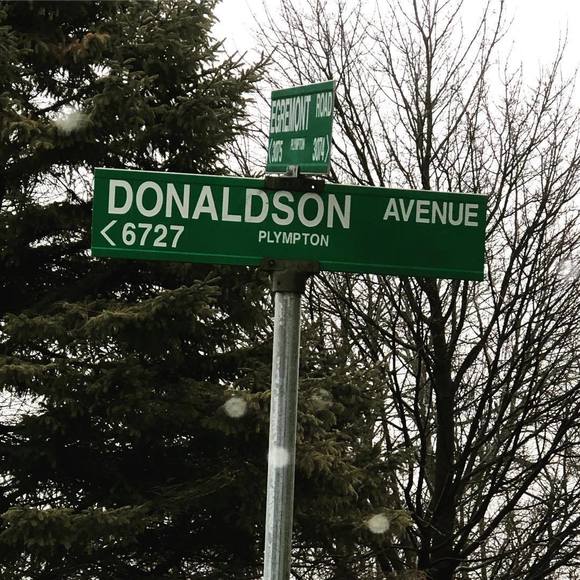 Meet your Posher, Pauline - Picture 1 of 1